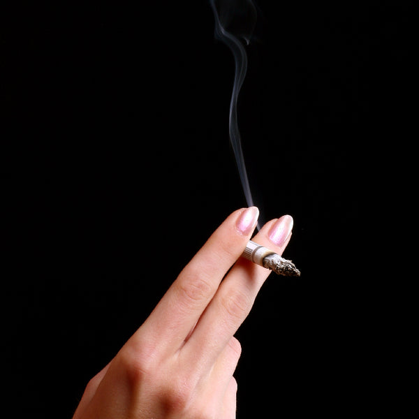 Penasaran Mengapa Merokok Bisa Berdampak pada Penampilan Kamu?