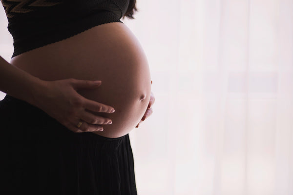 Ketika hamil, tubuh wanita akan mengalami berbagai perubahan. Inilah beberapa perubahan tubuh saat hamil yang biasanya terjadi.