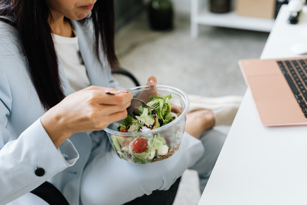 Menjalankan diet saat puasa Ramadan memang memungkinkan. Namun sebelum menjalankannya, sebaiknya Peek.Me Friends memperhatikan 4 hal ini dulu ya!